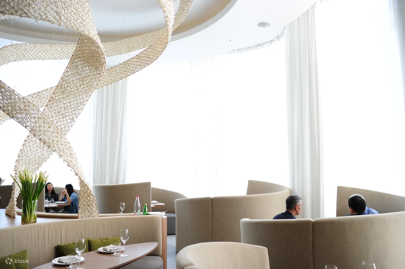Paste Restaurant ambience