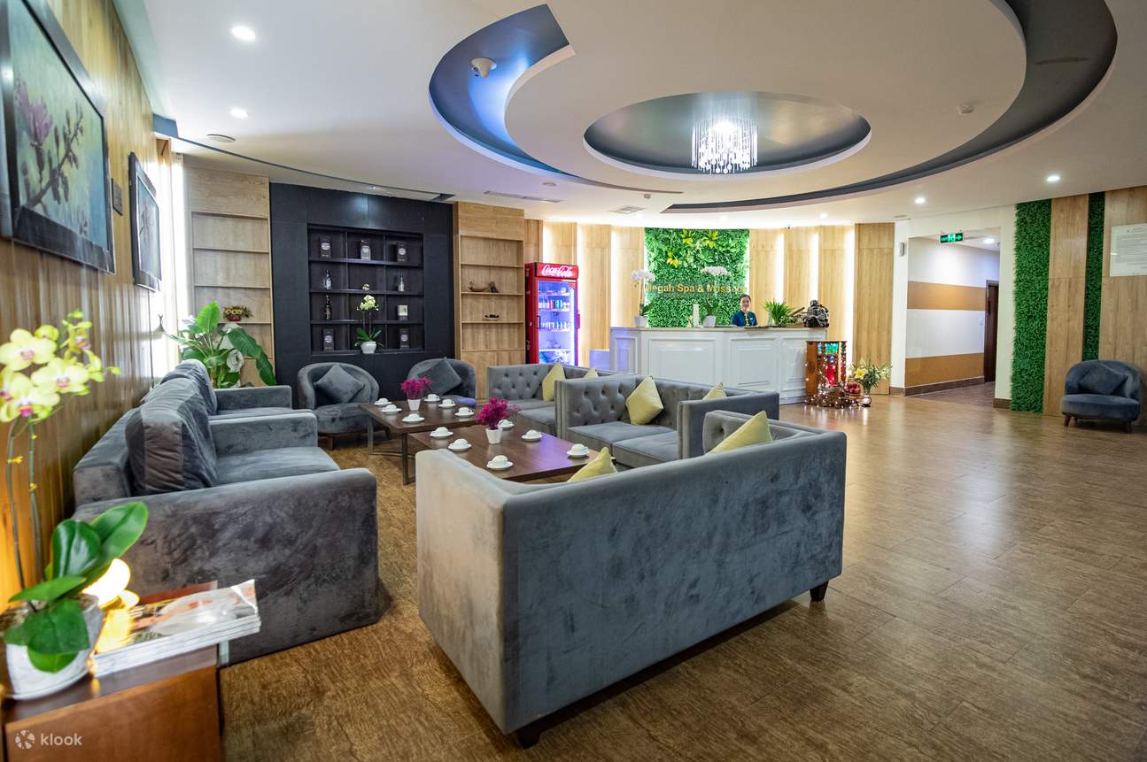 4つ星ムオンタングランドダナンホテル（無料空港送迎付き）