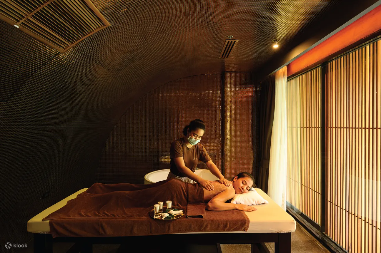 芭达雅 ANA ANAN 度假村及别墅的 Dhyana Spa 水疗中心