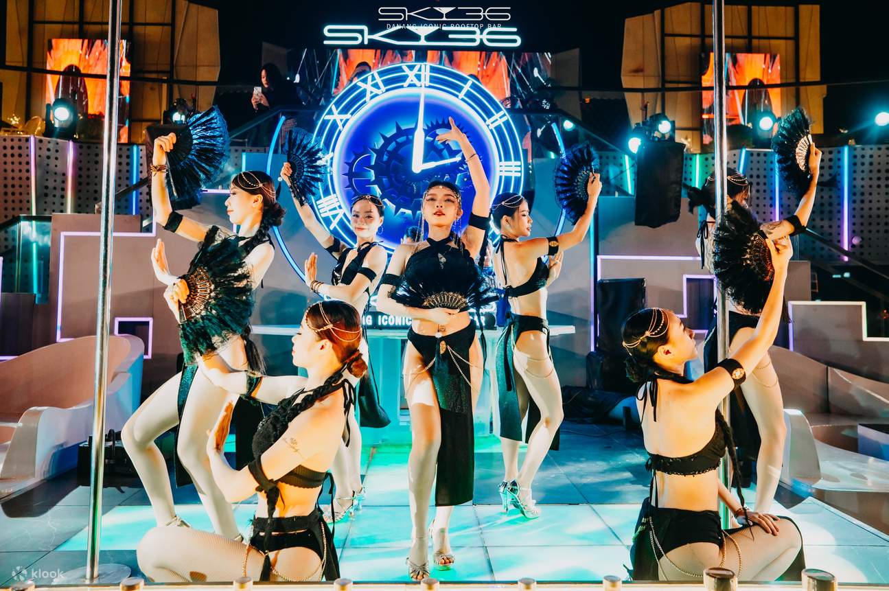 Pengalaman Kehidupan Malam di Sky36 Rooftop Nightclub 