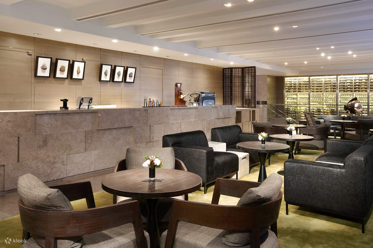 THE TERRACE Lobby Bar