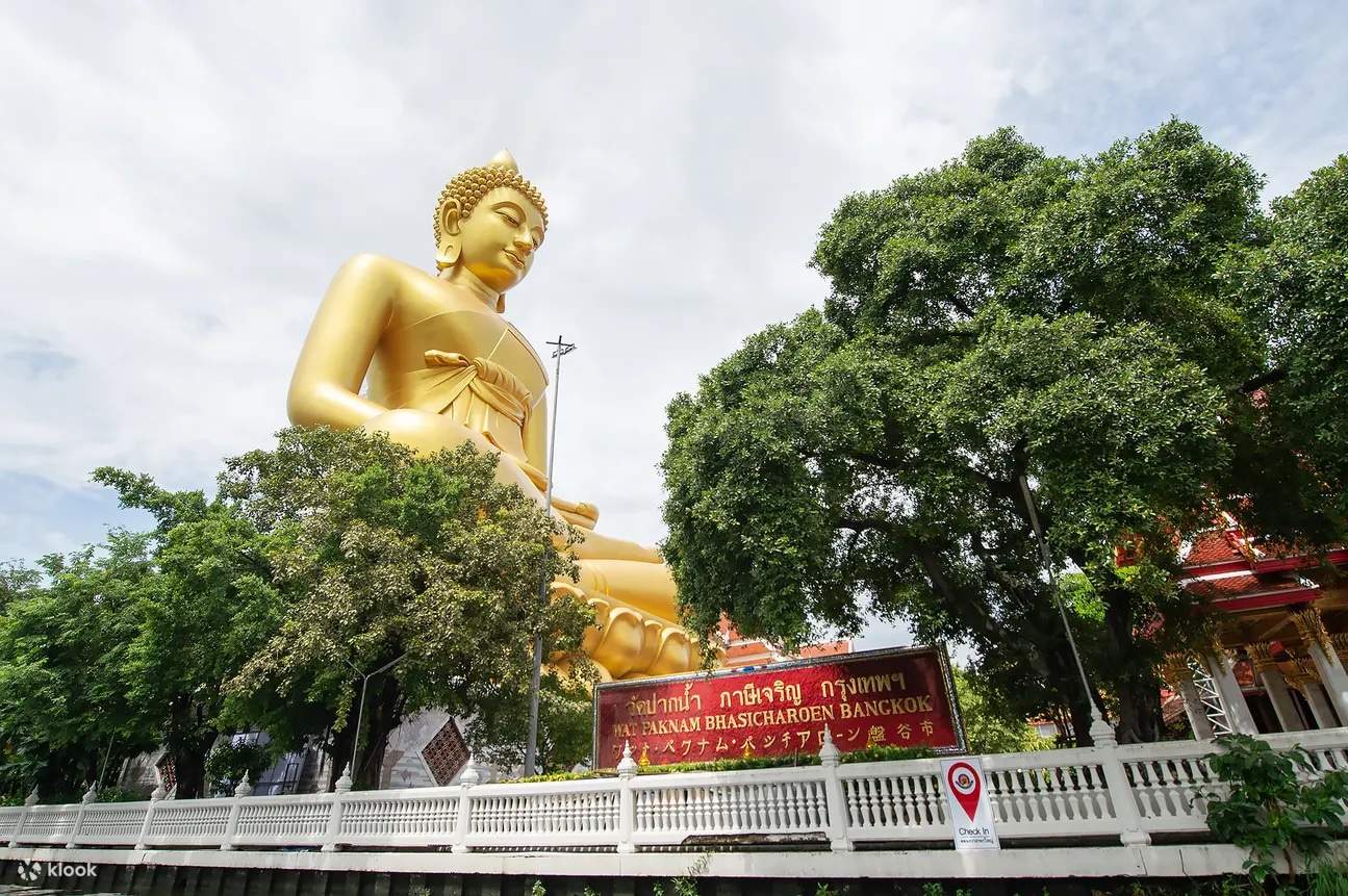 Tagestour zum Tempel von Bangkok: Großer Palast, Wat Arun und Wat Pak ...