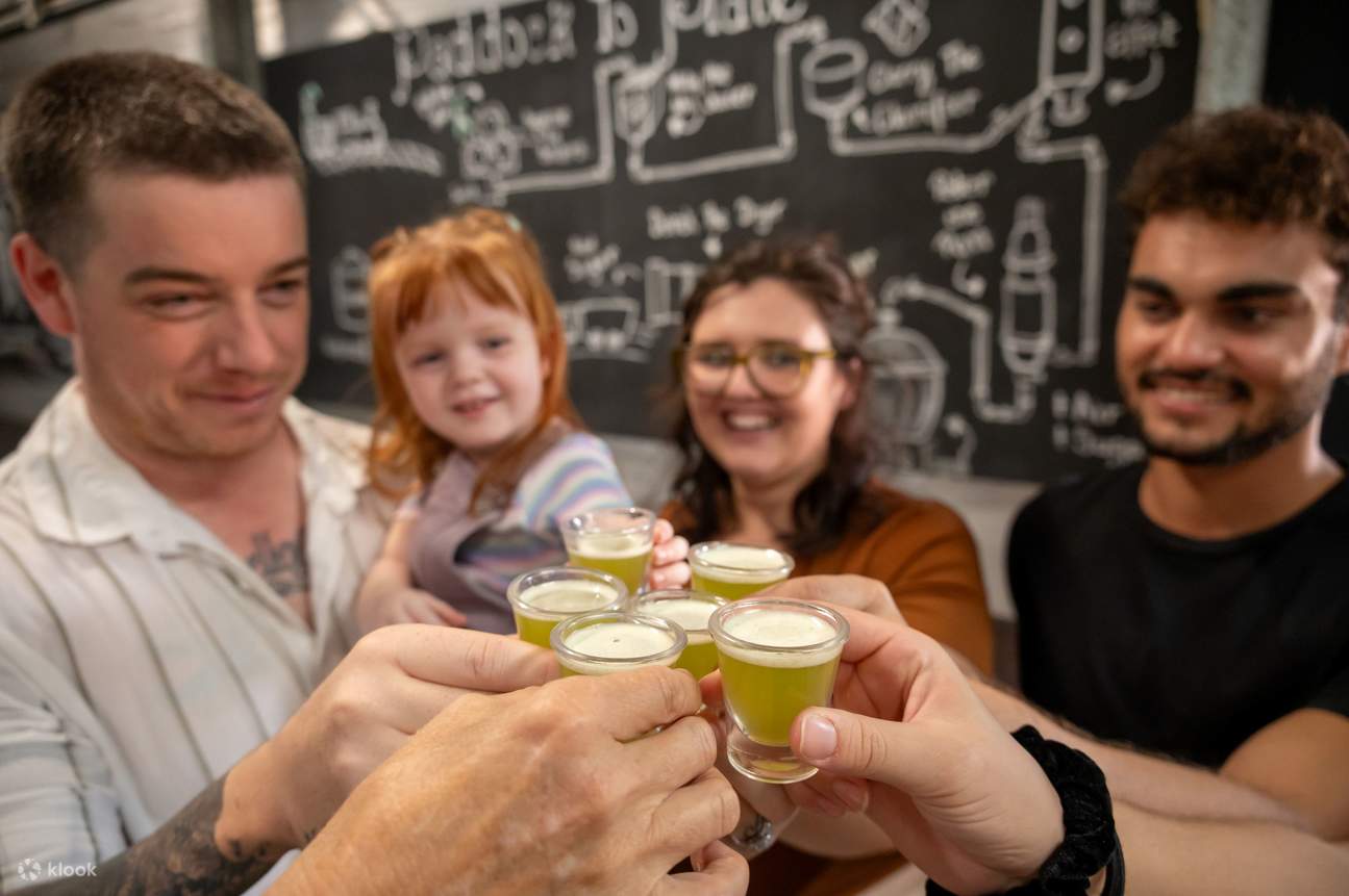 Sarina Sugar Shed Tast of the Tropics: Visite guidate giornaliere. Assaggia il succo di canna da zucchero appena spremuto!