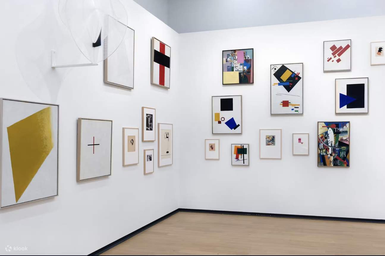 Entrada al Museo Stedelijk en Ámsterdam