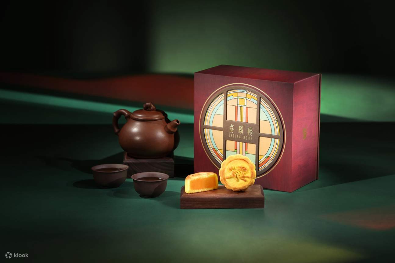 Kuih Bulan Musim Bunga