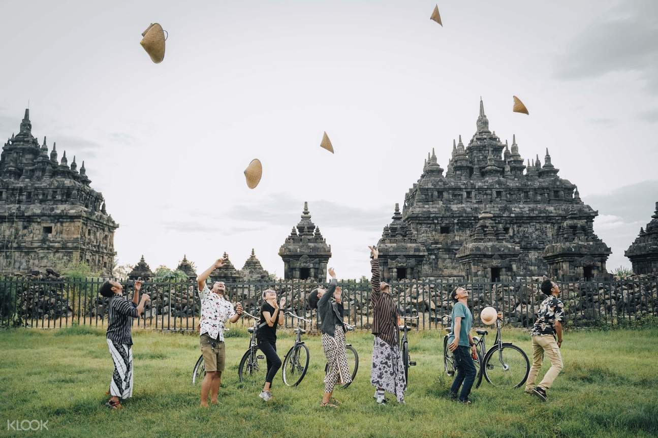 Yogyakarta Ancient Heritage Private Tour di Candi Prambanan