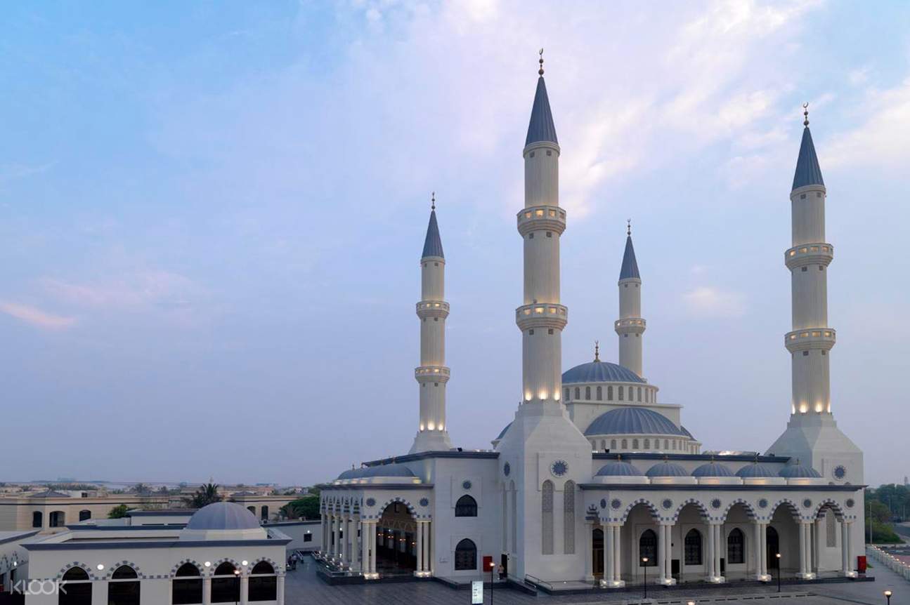 visit blue mosque dubai