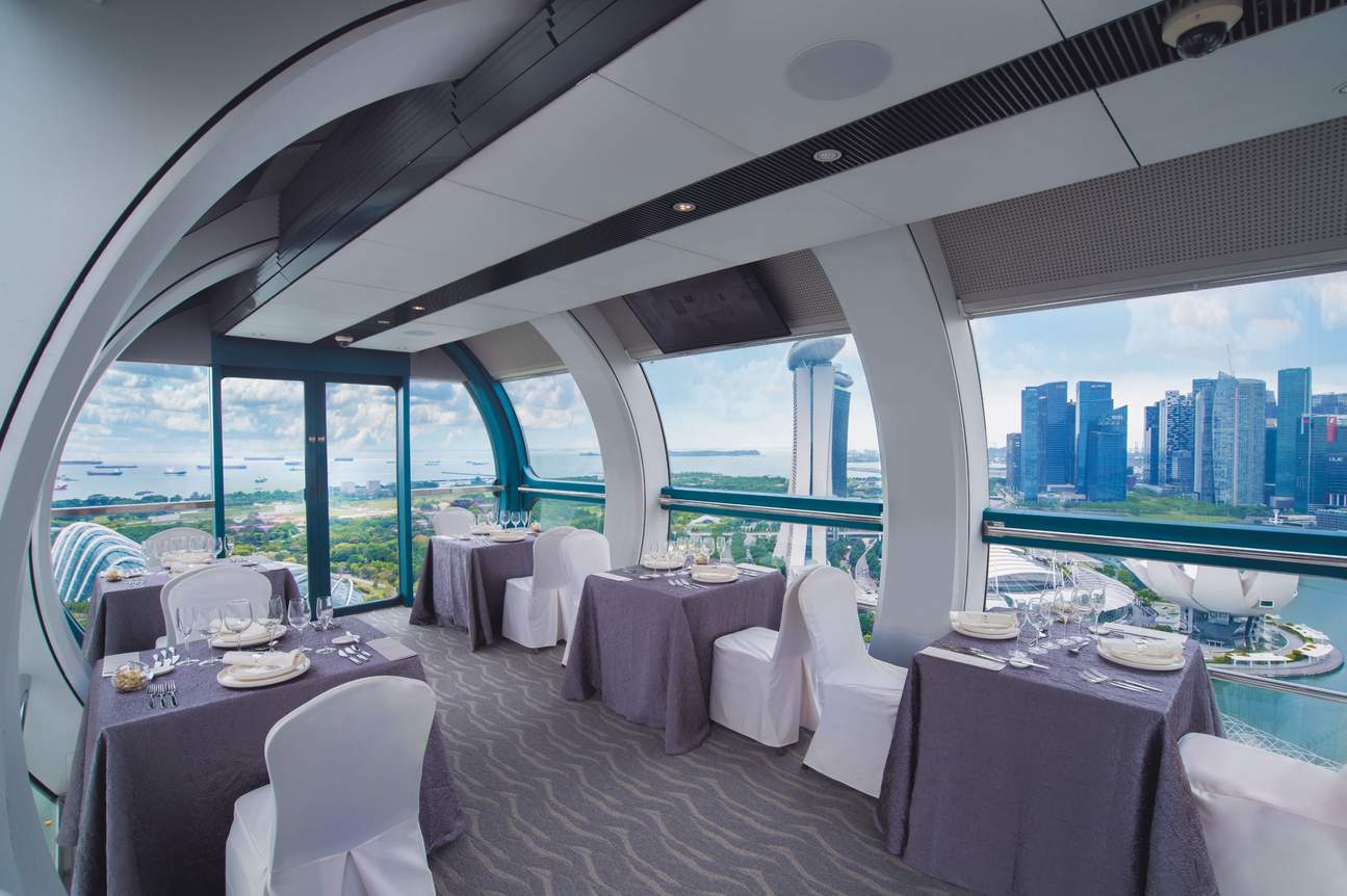 Cena con vistas en el Singapore Flyer