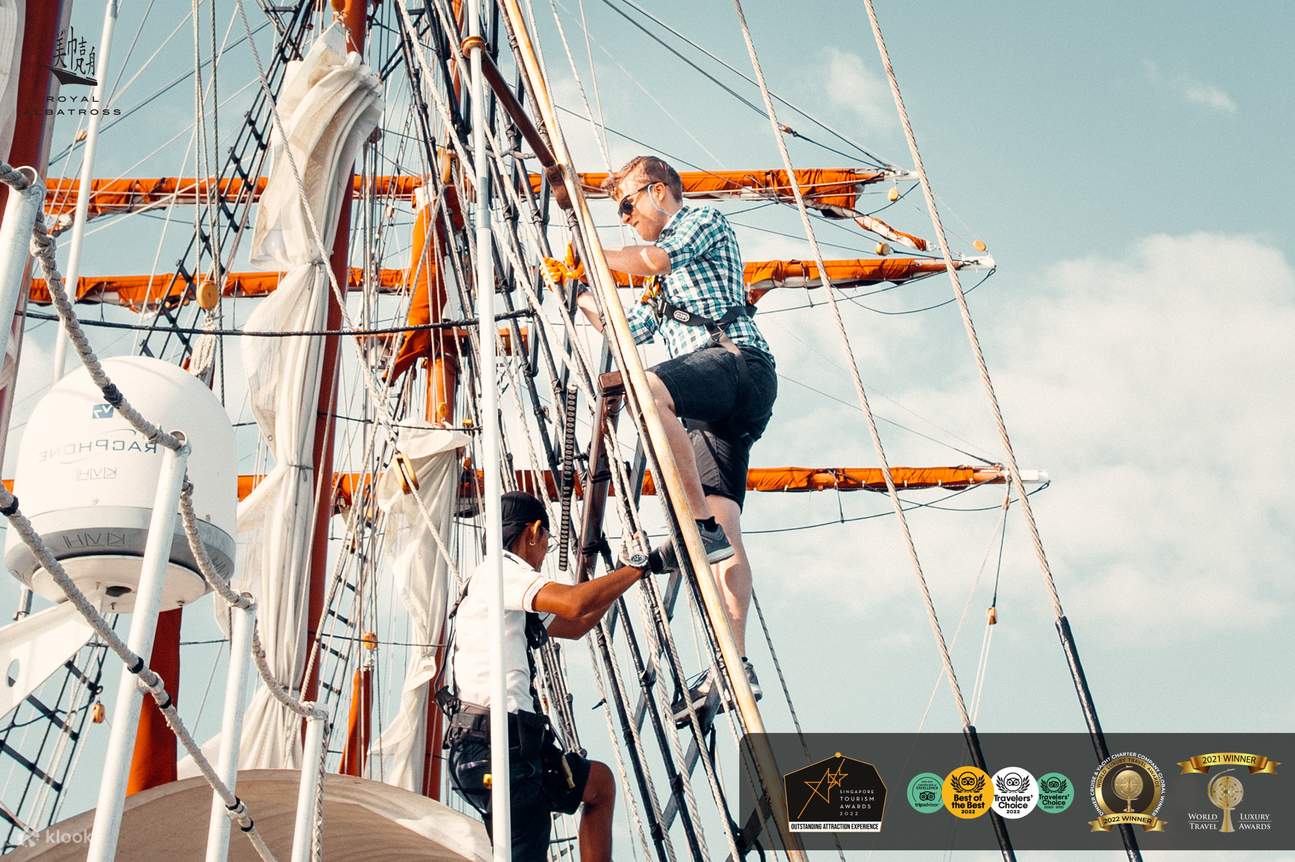 Отправьтесь в плавание на единственном в Азии парусном корабле Tall Ship класса люкс.