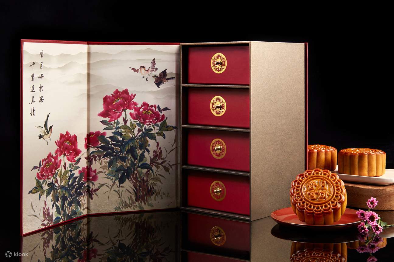 Mooncakes in Shangri La Hotel Klook Singapore