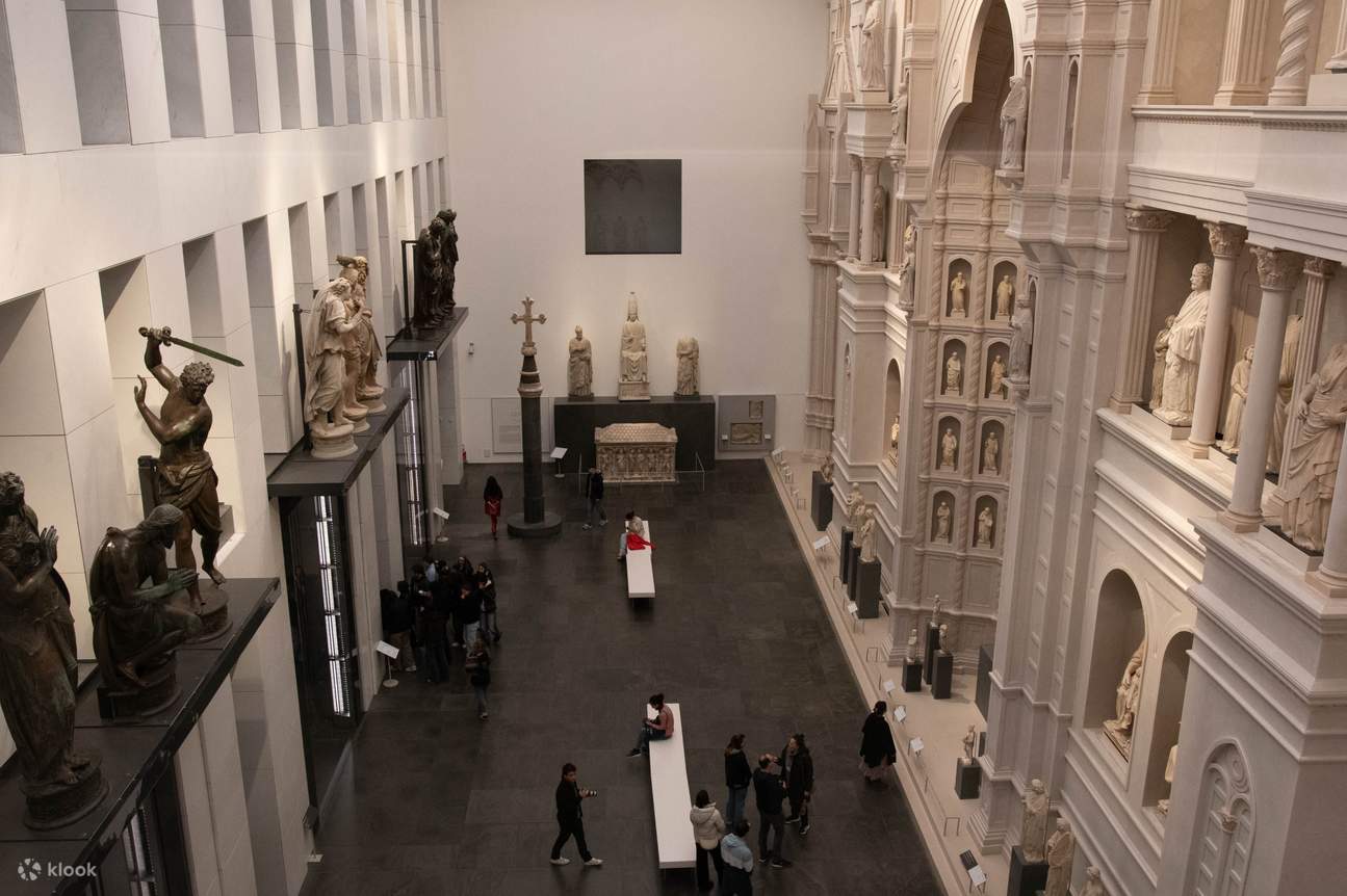 Masuki sejarah dengan mengakses Baptistery, Katedral, dan museum Florence yang ikonis