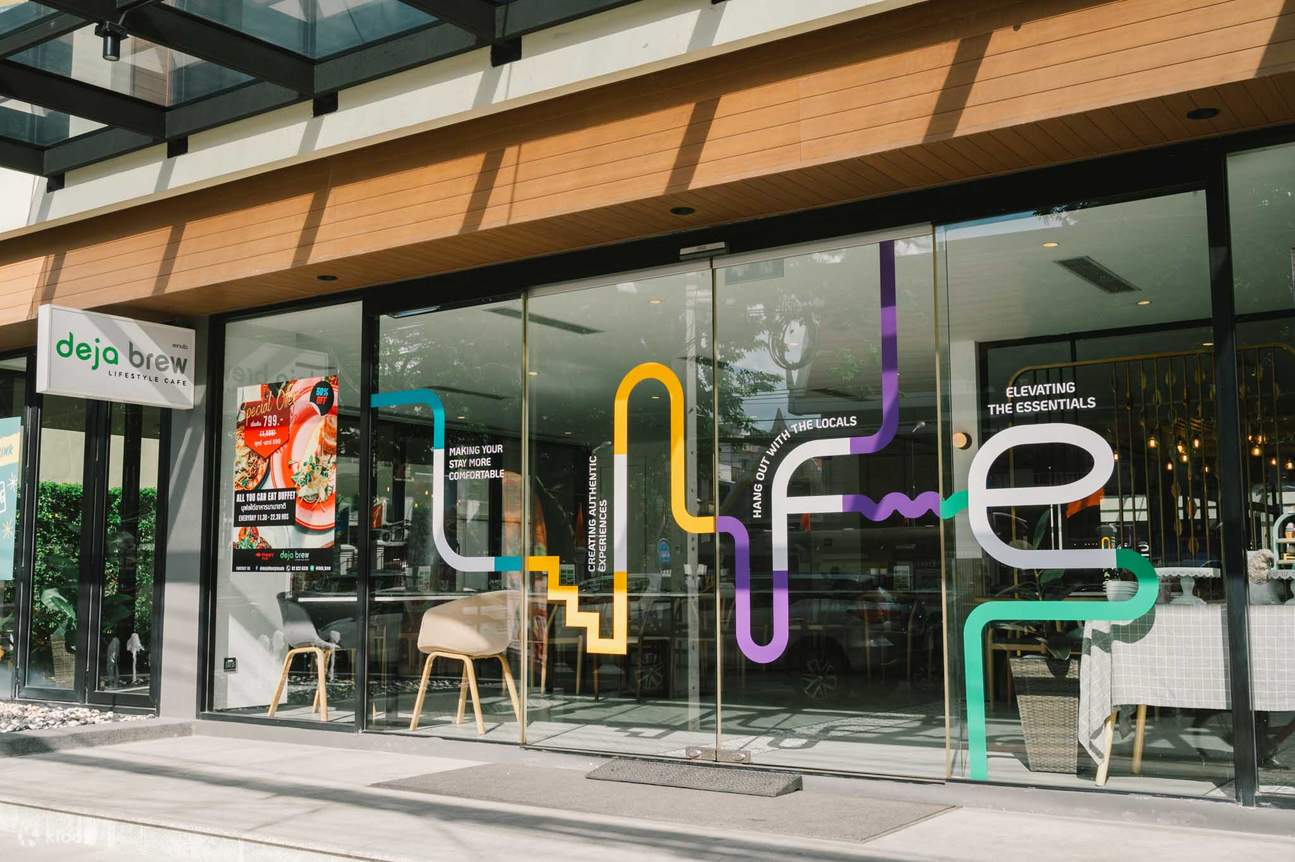 Deja Brew Lifestyle Cafe at Centara Life Hotel Bangkok Phra Nakhon