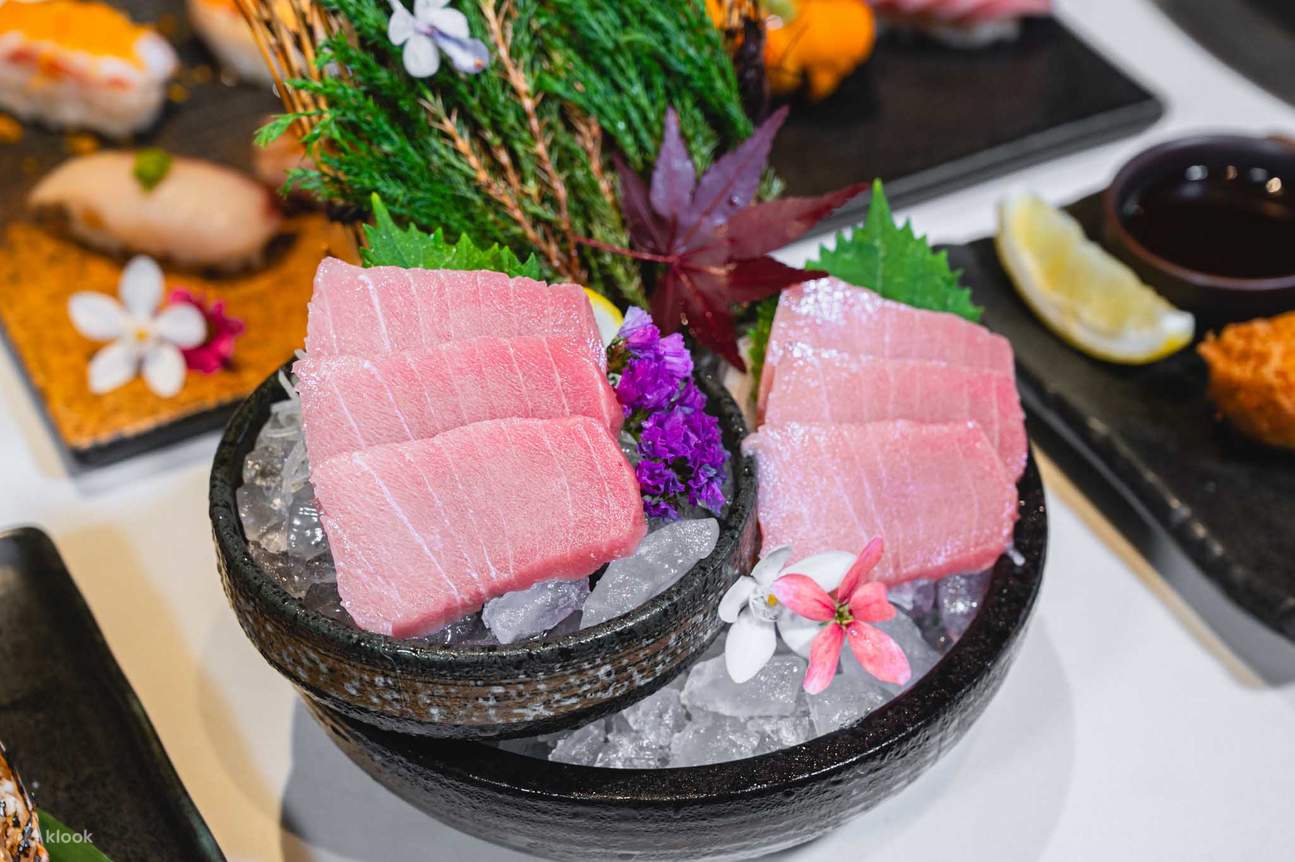 TORA Yakiniku x Cafe Crystal Design Center