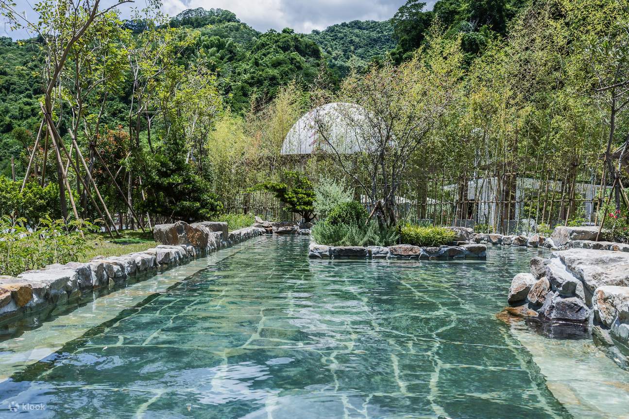Parc de sources chaudes à énergie verte de la vallée de Hongye