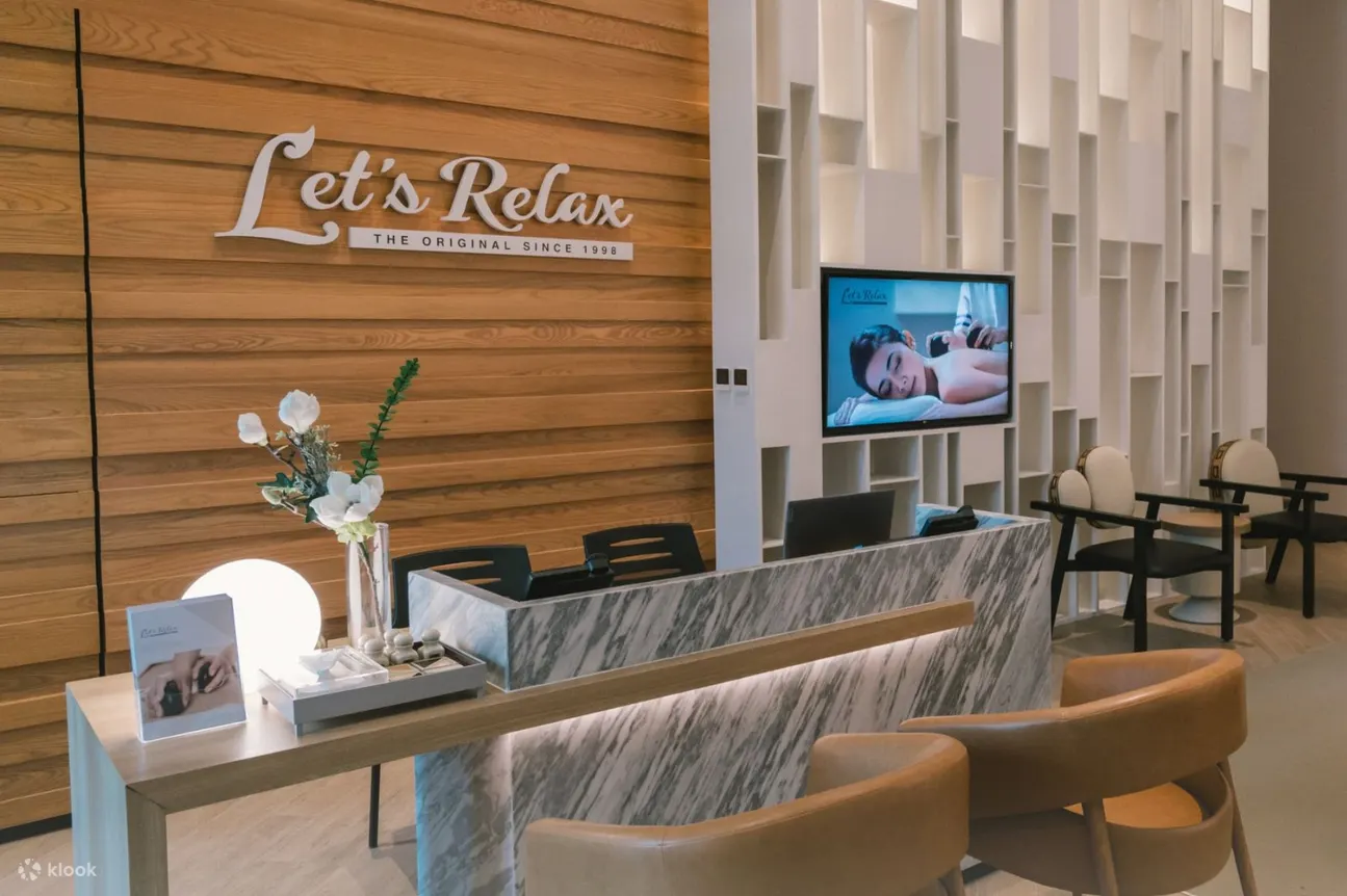 曼谷素万那普万怡酒店的 Let's Relax 水疗中心
