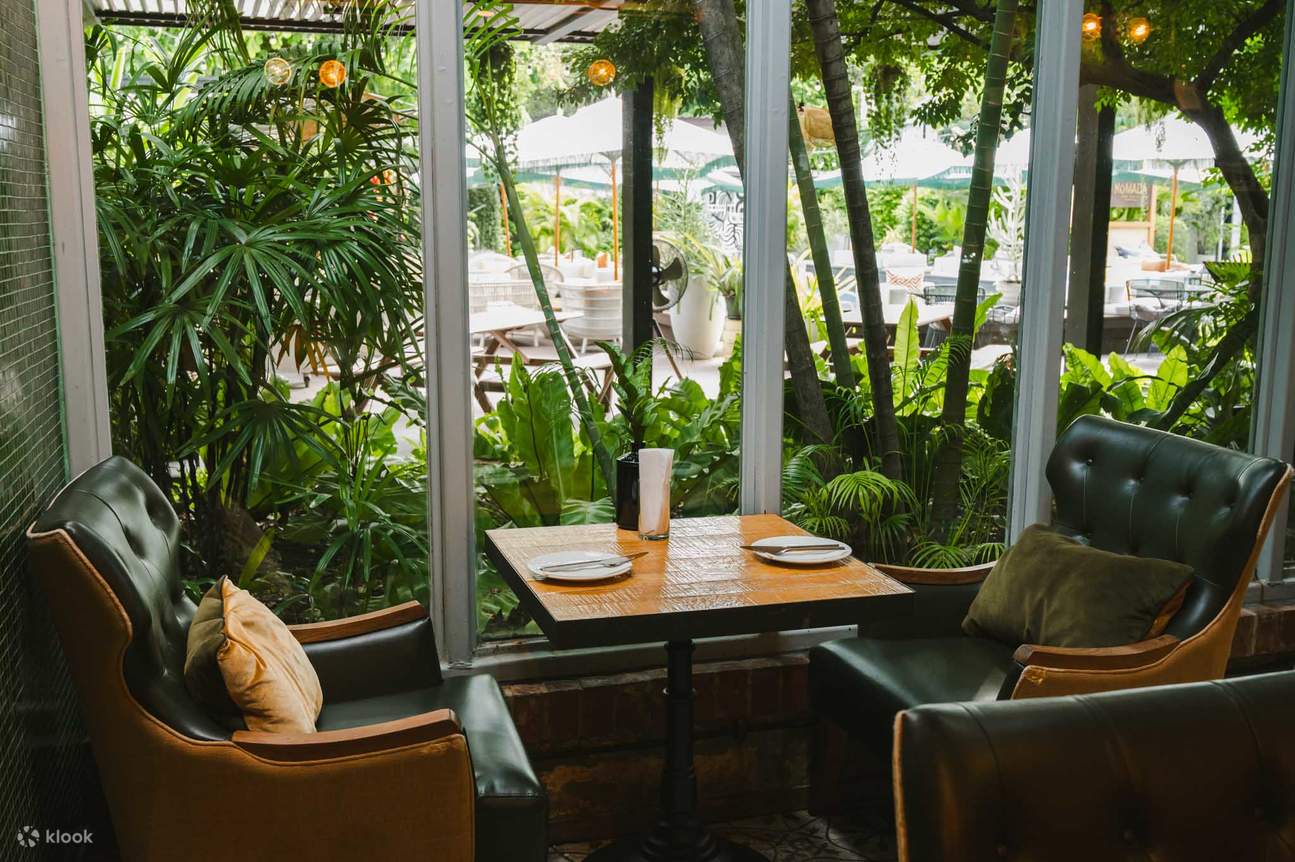 Thai Fusion Dining at Dusit Gourmet, Baan Dusit Thani (BTS Saladaeng)