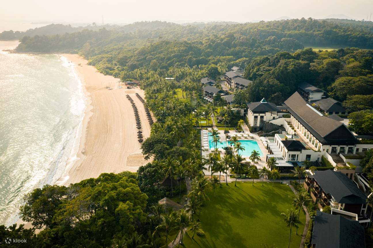 Club Med 民丹岛度假村可通往海滩