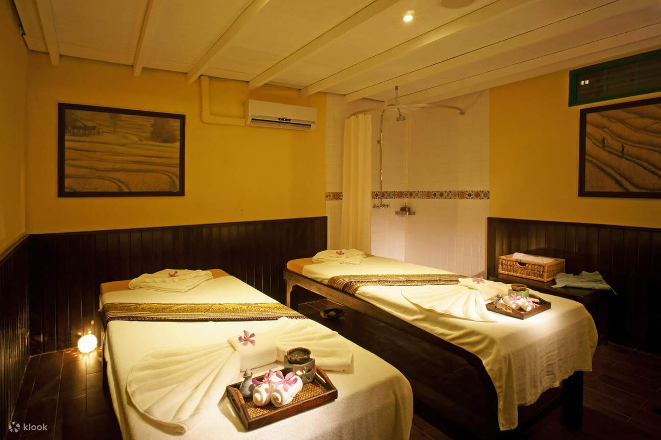 カップル マッサージ バンコク