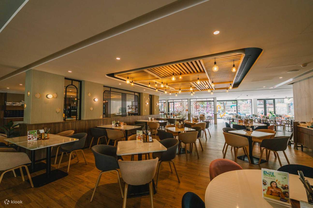 Deja Brew Lifestyle Cafe at Centara Life Hotel Bangkok Phra Nakhon