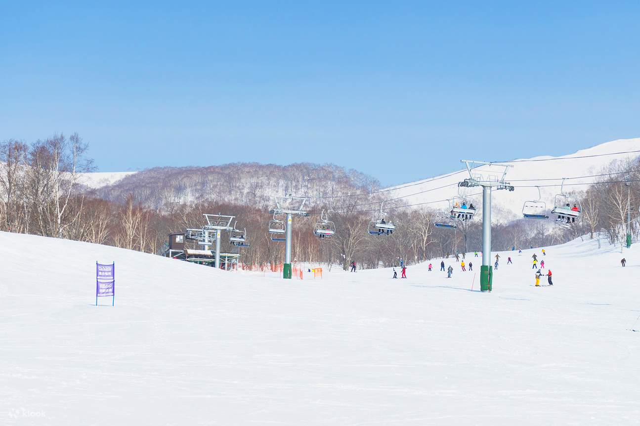 Hokkaido Sapporo Otaru Sightseeing: Sapporo Kokusai Ski Resort/Snow Fun Day  Trip/Suitable for Beginners and Intermediate to Advanced Skiers/Multiple  Package Options | Departure from Sapporo - Klook Stati Uniti