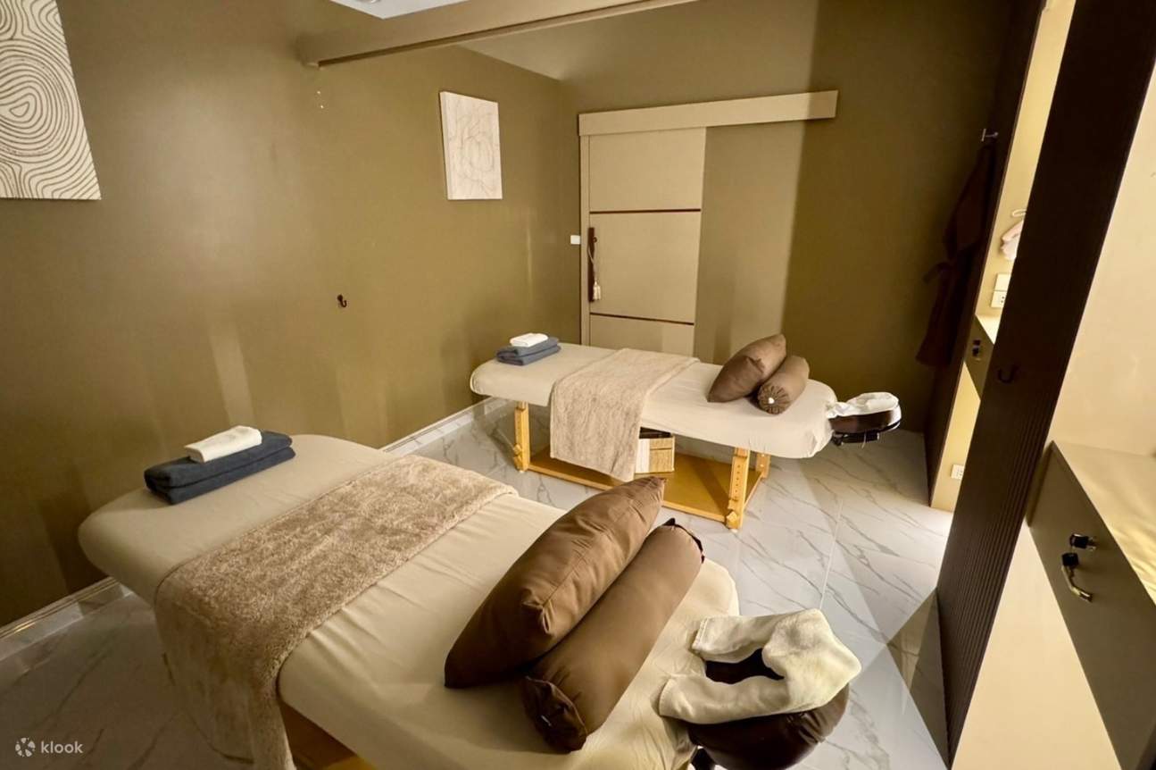 Lek Massage at Chinatown Experience in Bangkok