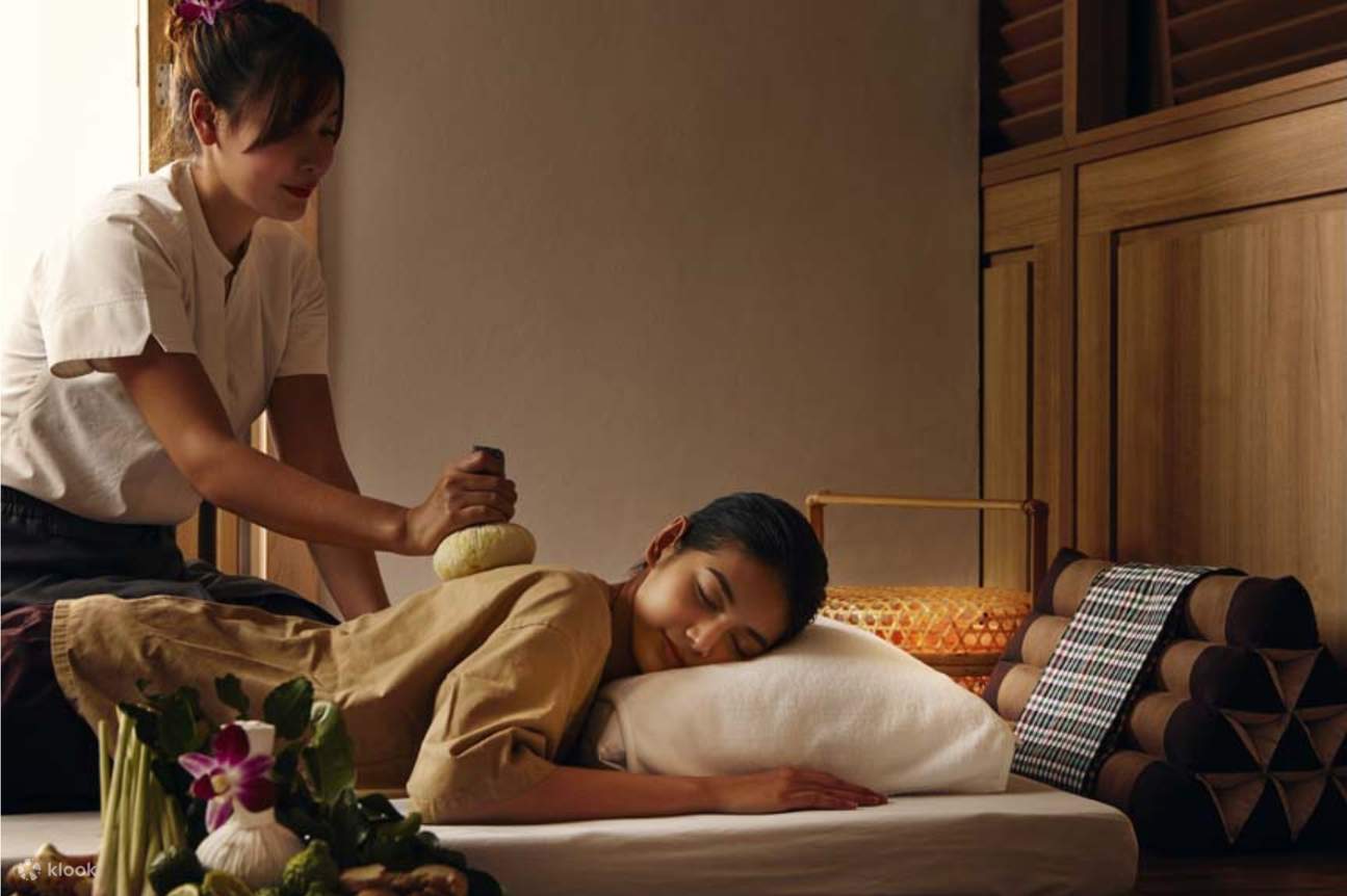 บริการแช่ออนเซ็นที่ Yunomori Onsen & Spa ในพัทยา