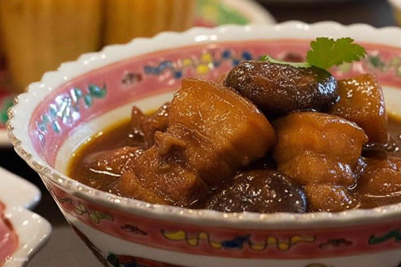 Un assaggio di tradizione: un'esperienza culinaria Peranakan