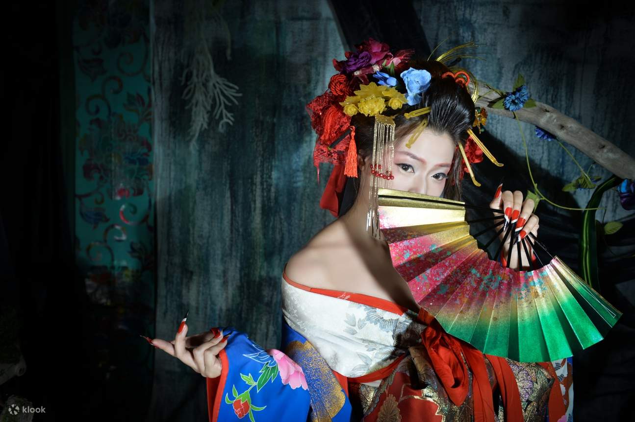 Oiran Dress Up and Photoshoot Experience in Niigata Tokyo Japan