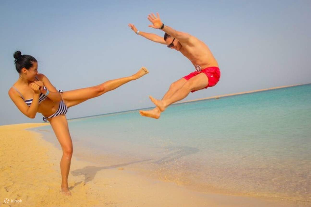 ทริปเที่ยวทะเลที่เกาะ Giftun Hula Hula พร้อมกิจกรรมพาราเซลลิ่งและอาหารกลางวัน - HURGHADA