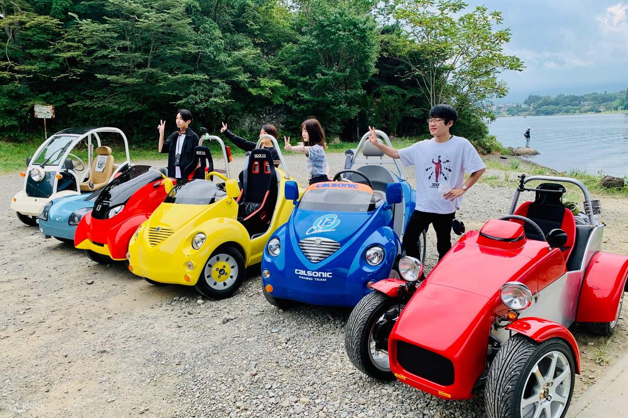 ドライブを楽しむミニカー ドライブを楽しむミニカー