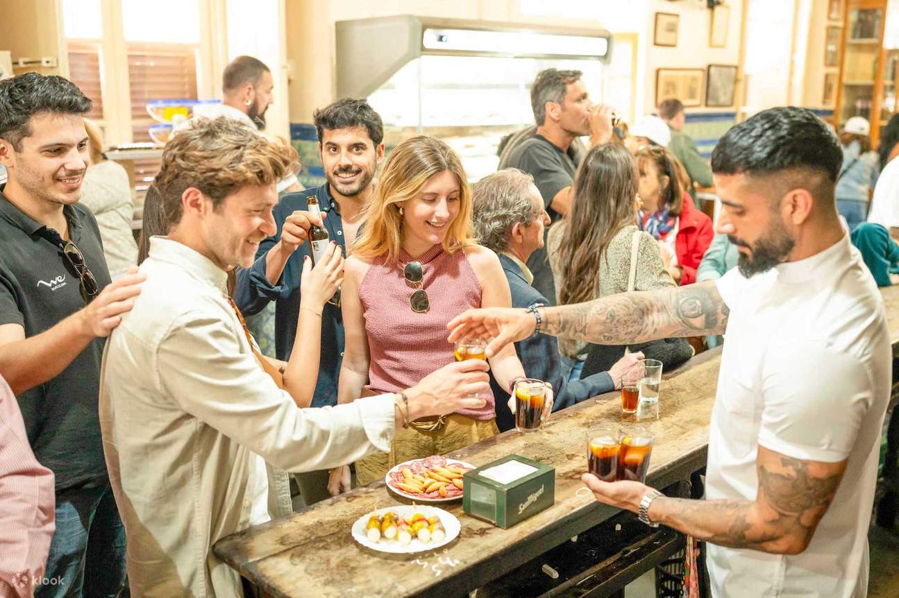 Malaga Gastronomic Tour: Tapas, Wine & Rooftops