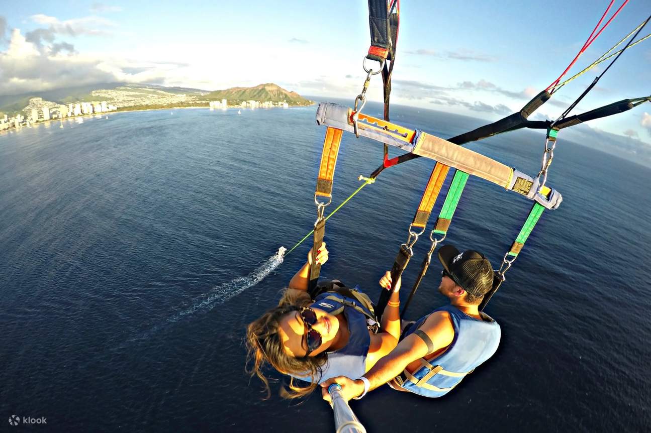 Nam Goa: Dù lượn gần Sân bay Dabolim