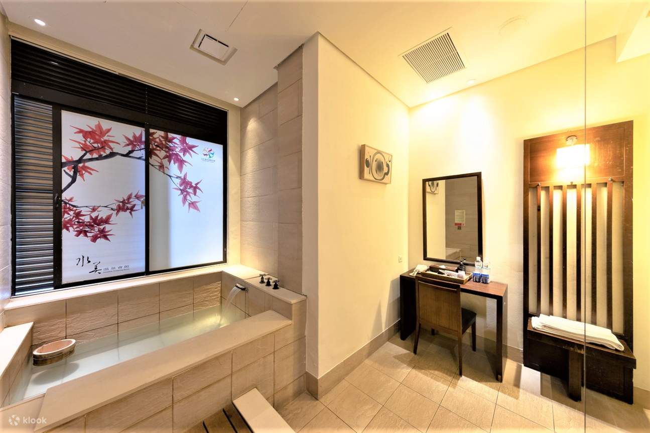 スパの入浴エリア