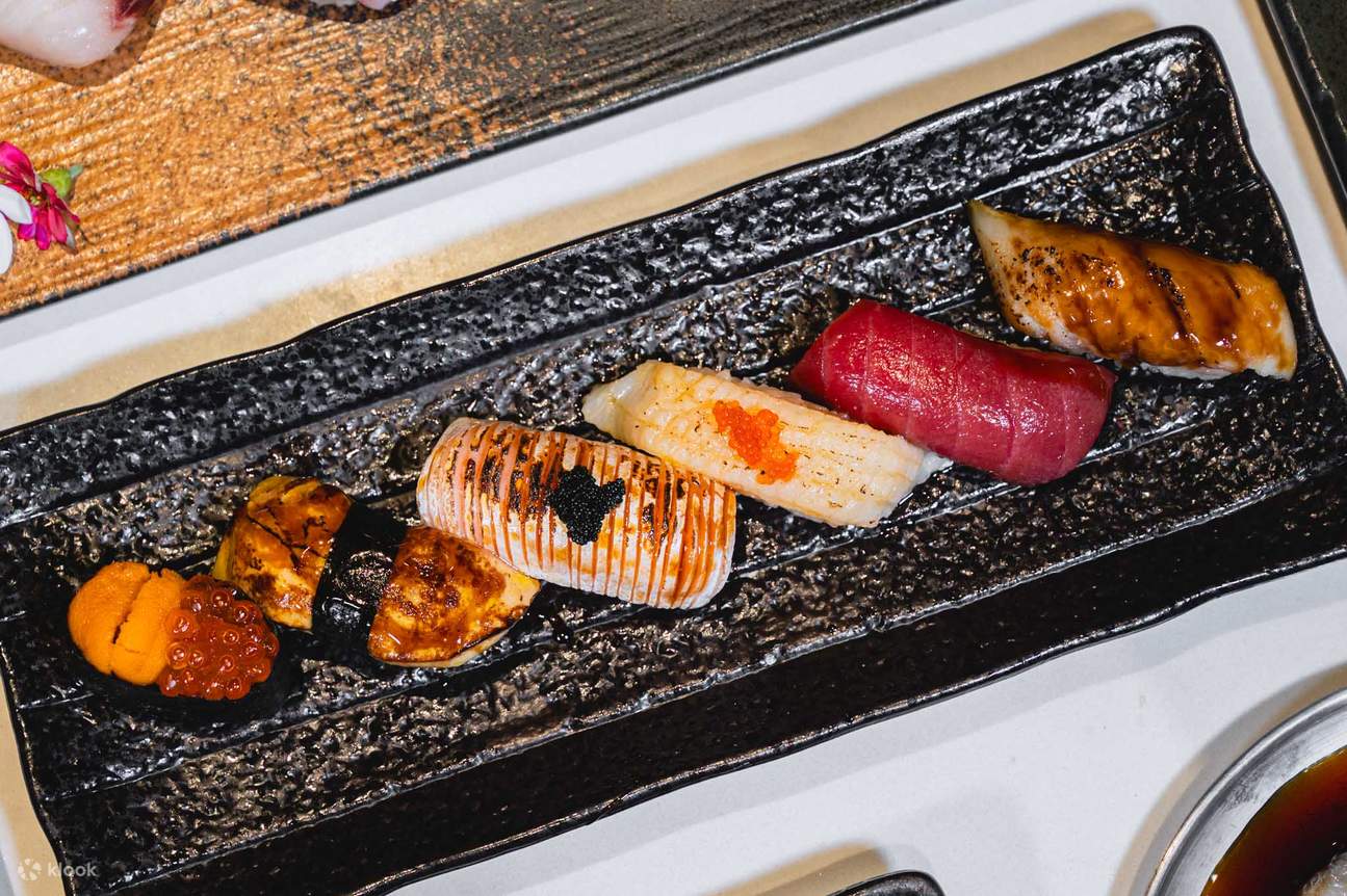 TORA Yakiniku x Cafe Crystal Design Center