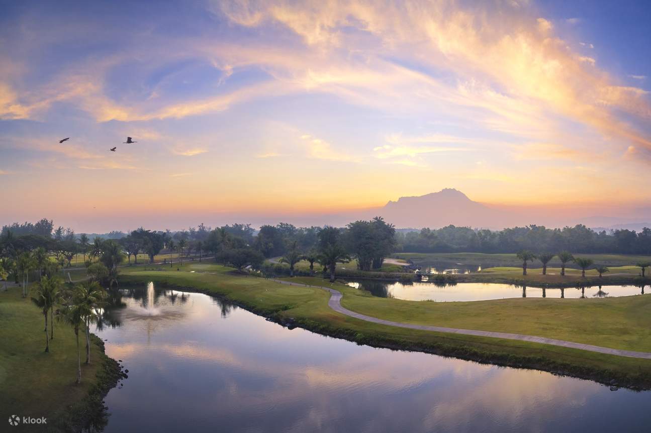 Golf Tagespass mit Menü zum Mittagessen im Shangri-La Rasa Ria, Kota Kinabalu