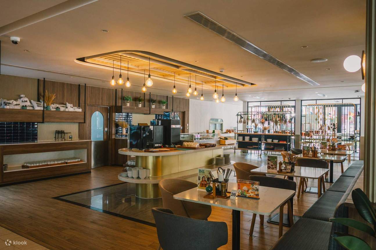 Deja Brew Lifestyle Cafe at Centara Life Hotel Bangkok Phra Nakhon