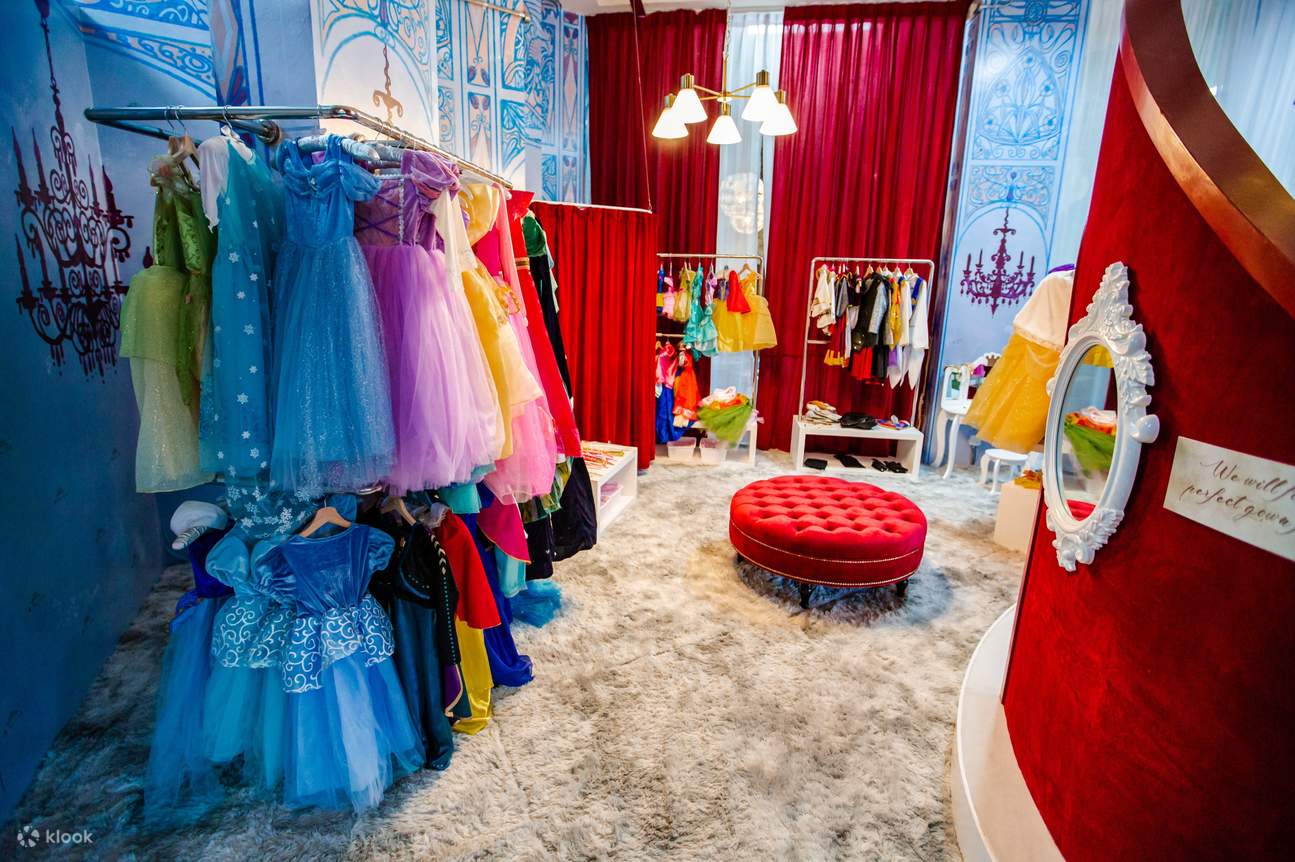 The wardrobe chambers