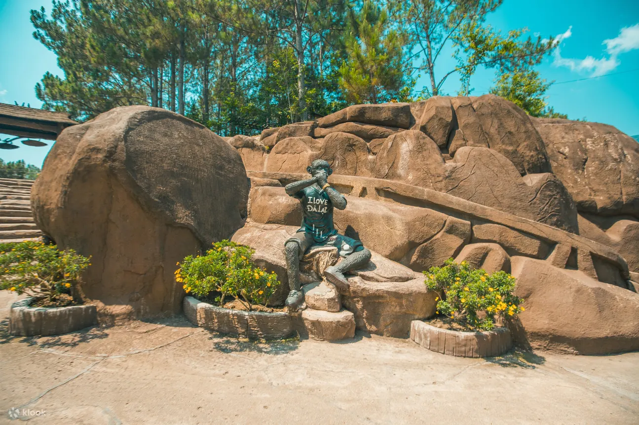 大叻泥塑隧道