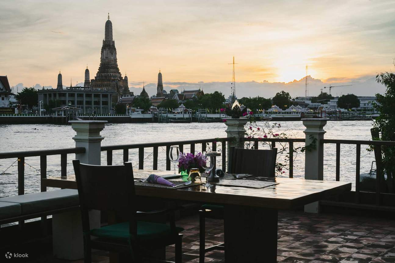 차크라봉세 빌라 리버사이드 태국식 다이닝