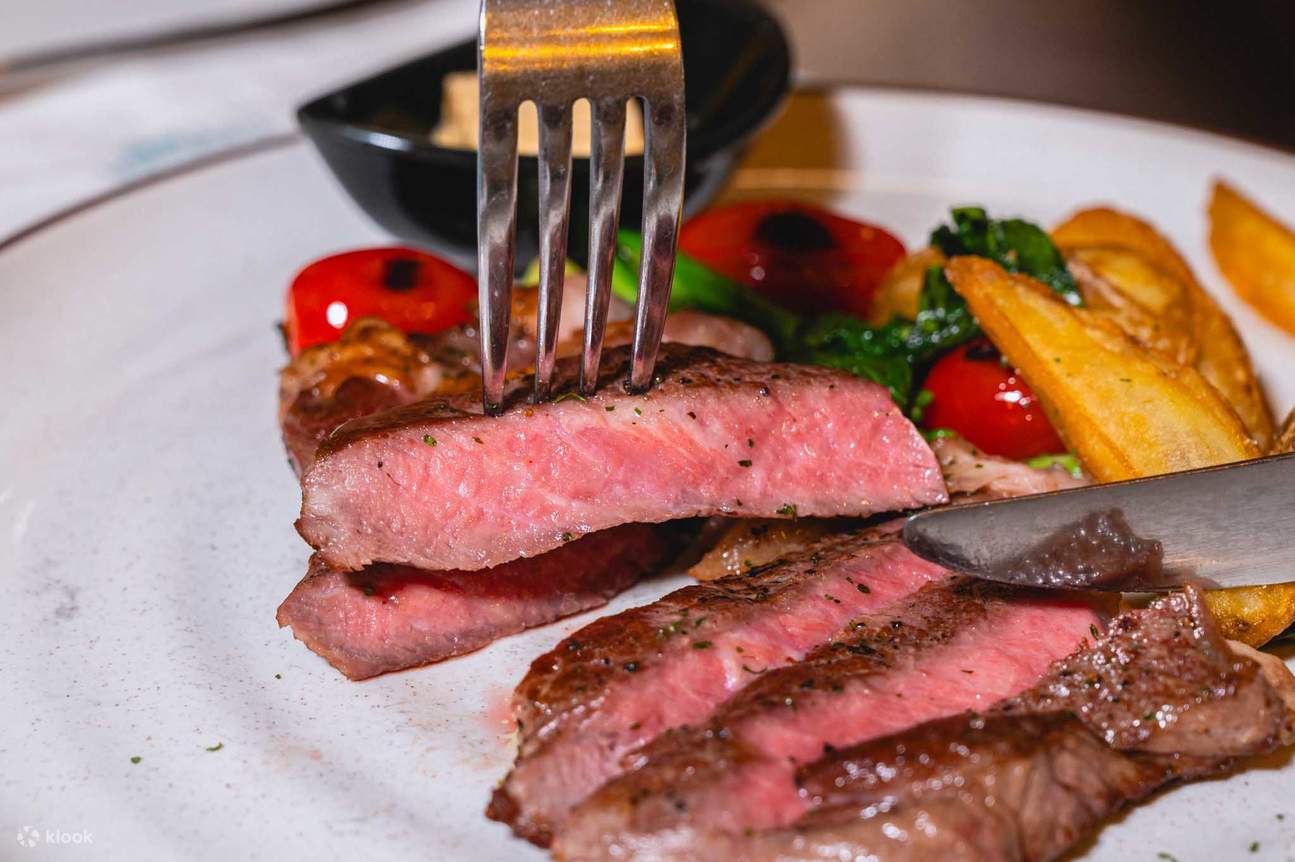 Deja Brew Lifestyle Cafe at Centara Life Hotel Bangkok Phra Nakhon