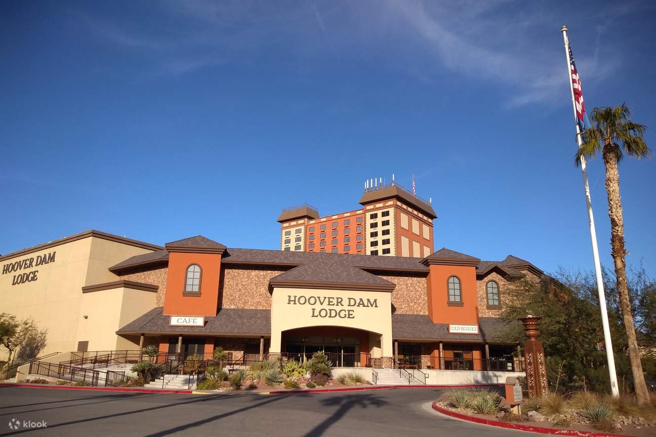 Entrance to the Hoover Dam Lodge