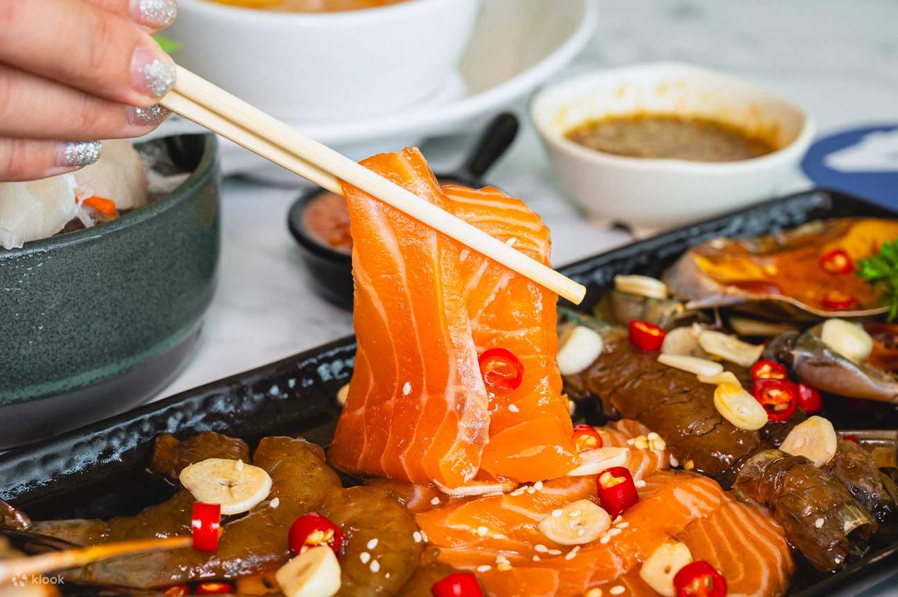 Na Klongwan Vibhavadi 20 Seafood All-You-Can-Eat Buffet - Klook India