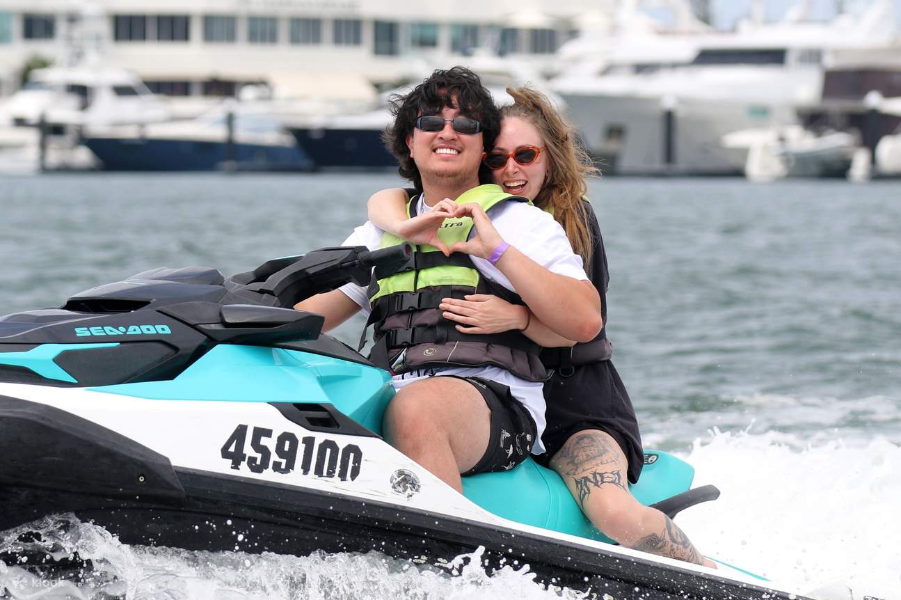 jetski sur la Côte d'Or