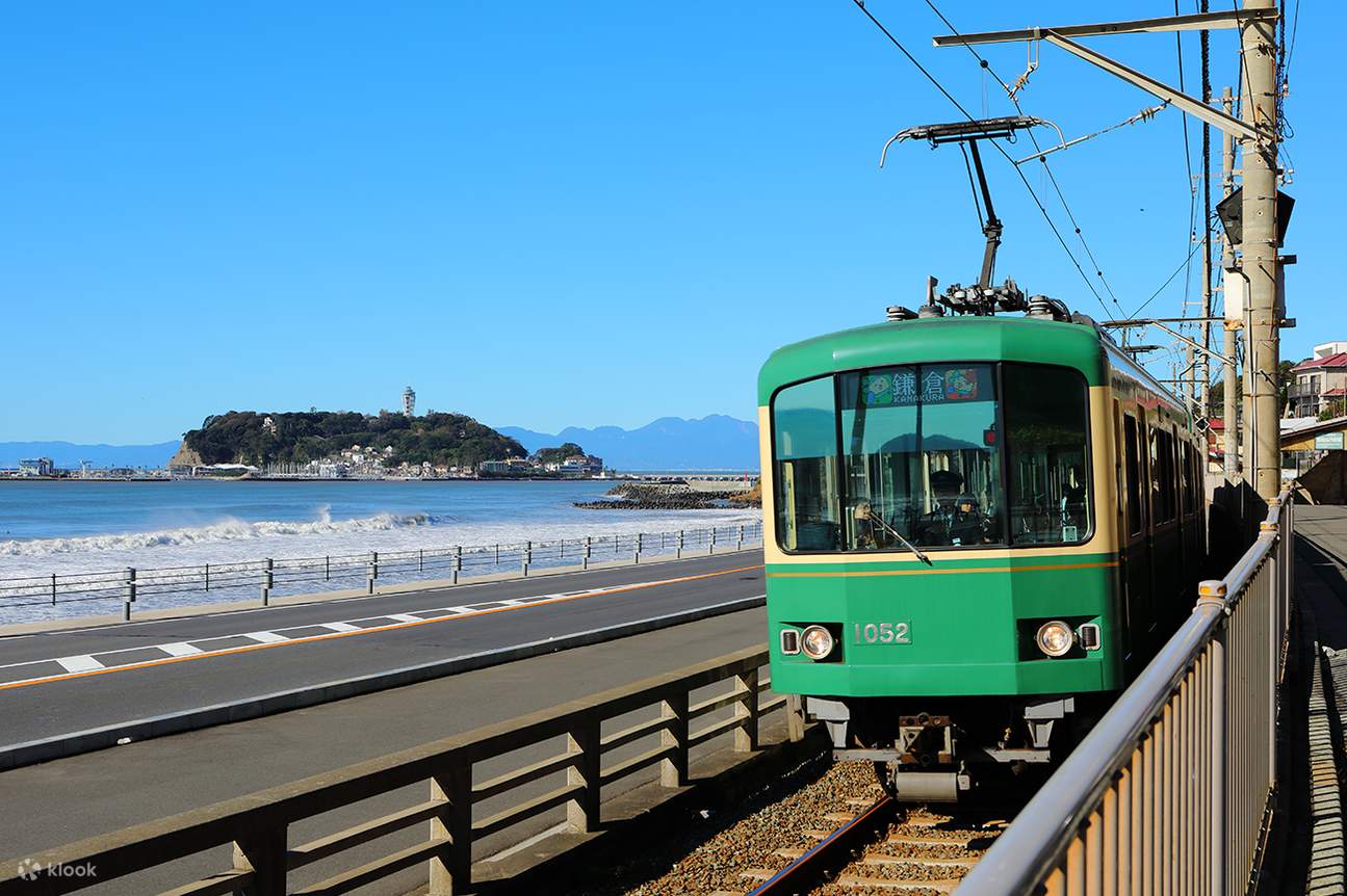 Enoshima, Kamakura High School, Tsurugaoka Hachimangu Shrine, and ...