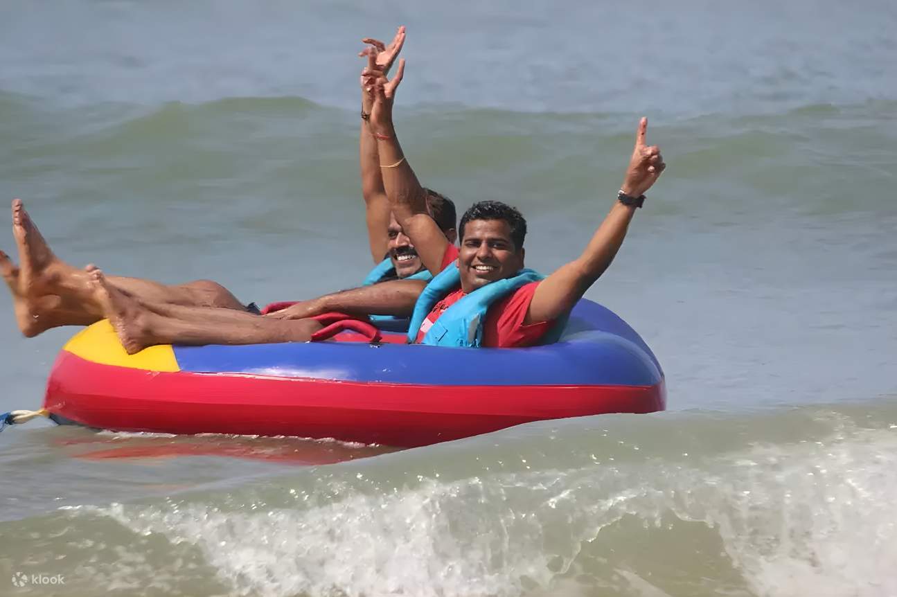 朱胡海灘：水上運動組合