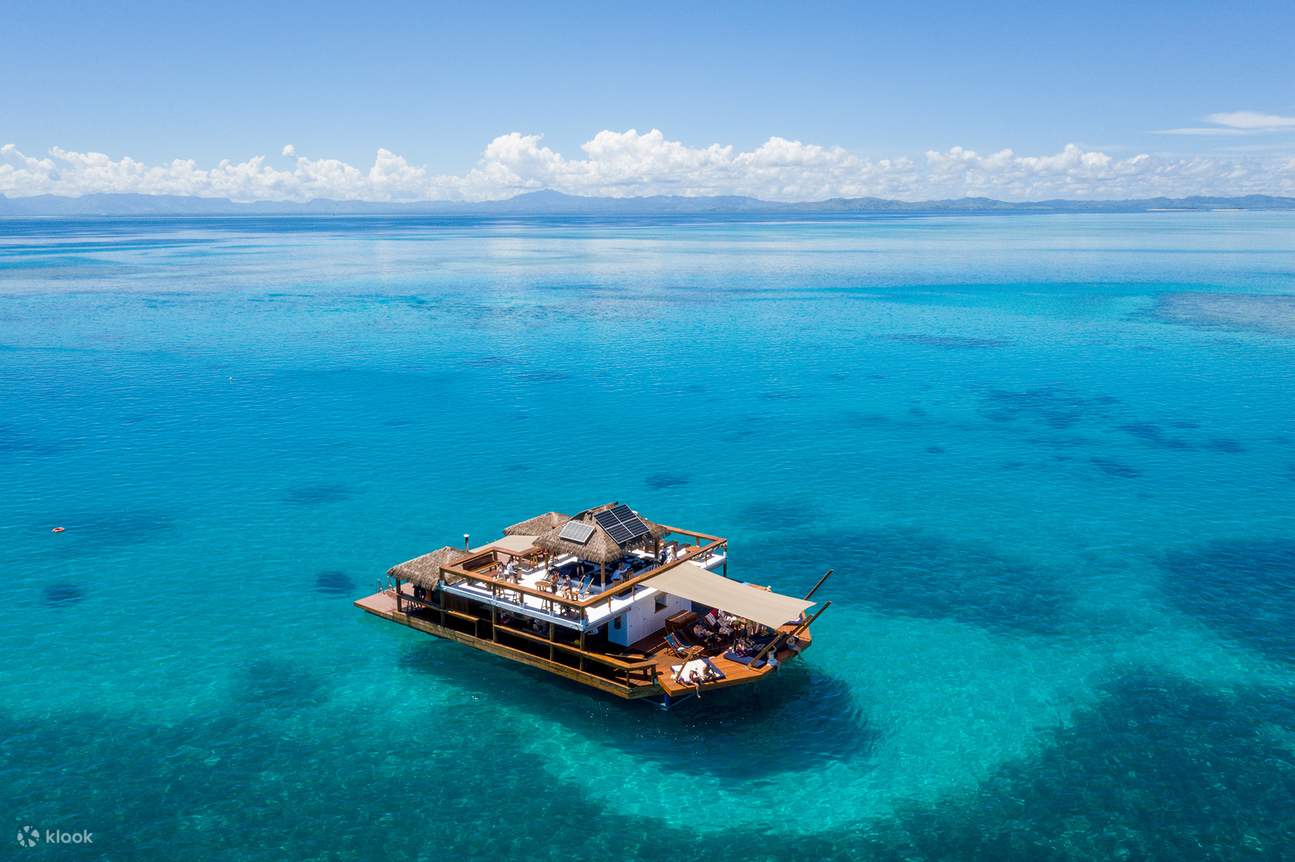 Cloud 9 Tagesausflug ab Denarau mit FJD60 Bar-Guthaben in Fidschi