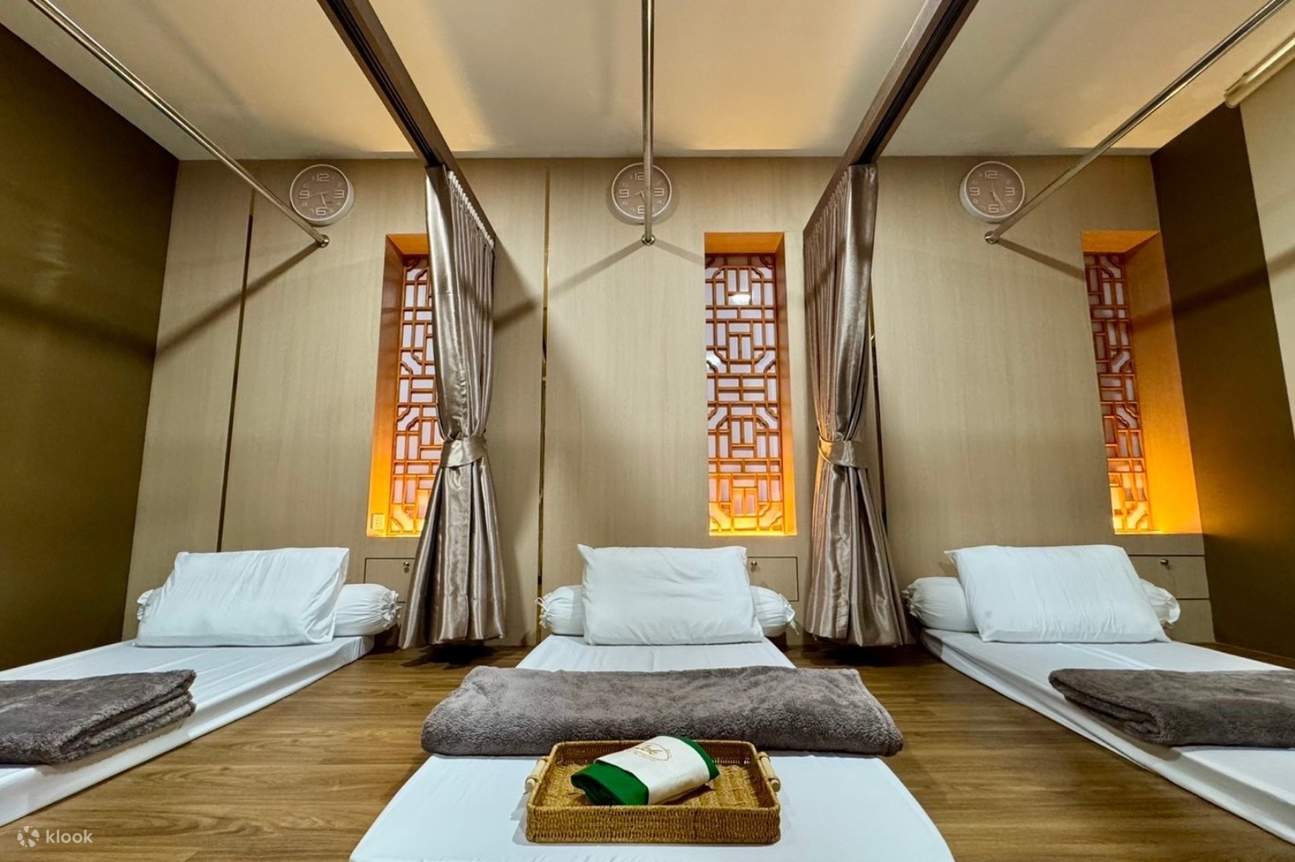 Lek Massage at Chinatown Experience in Bangkok