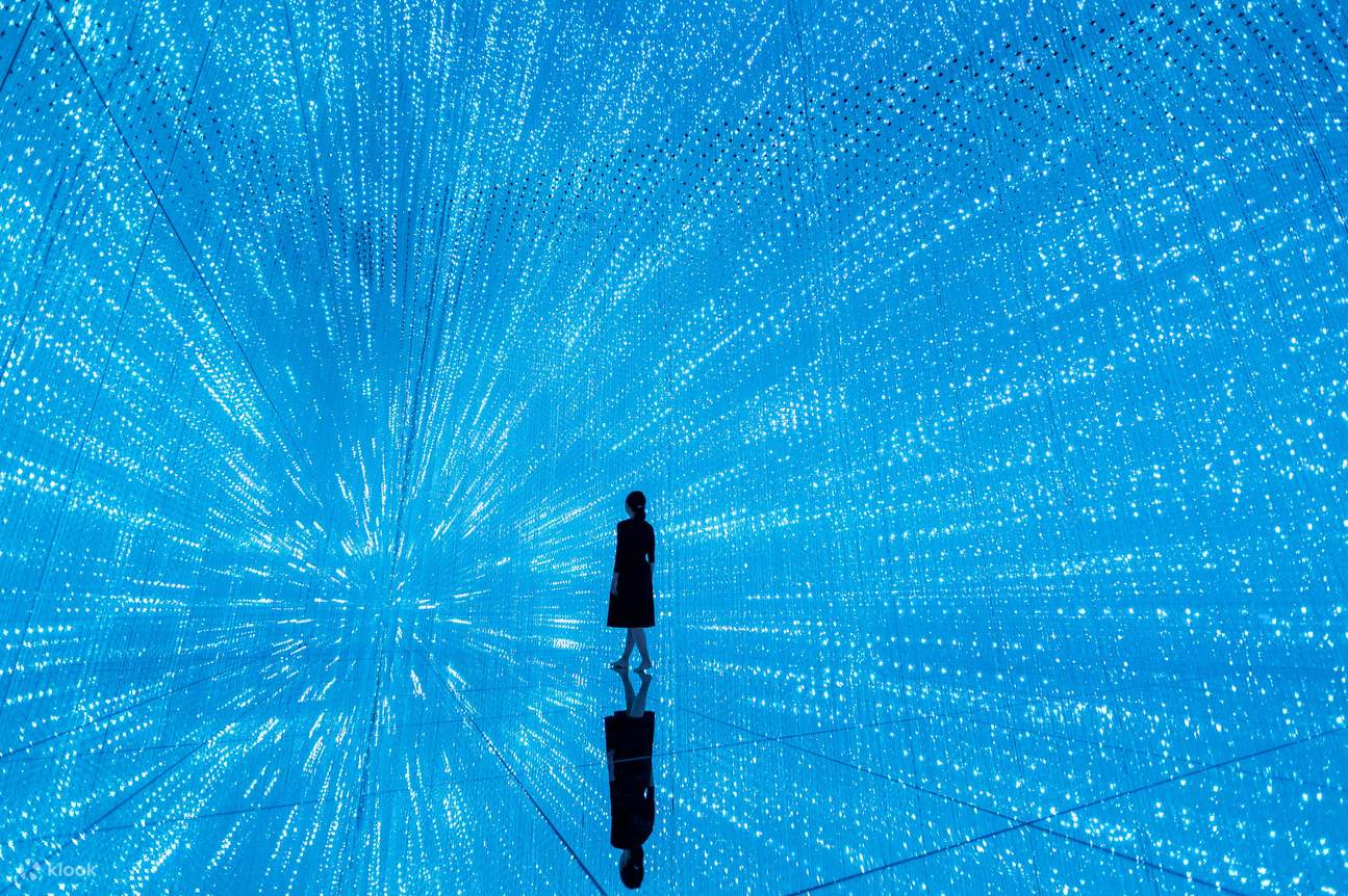 The Infinite Crystal Universe