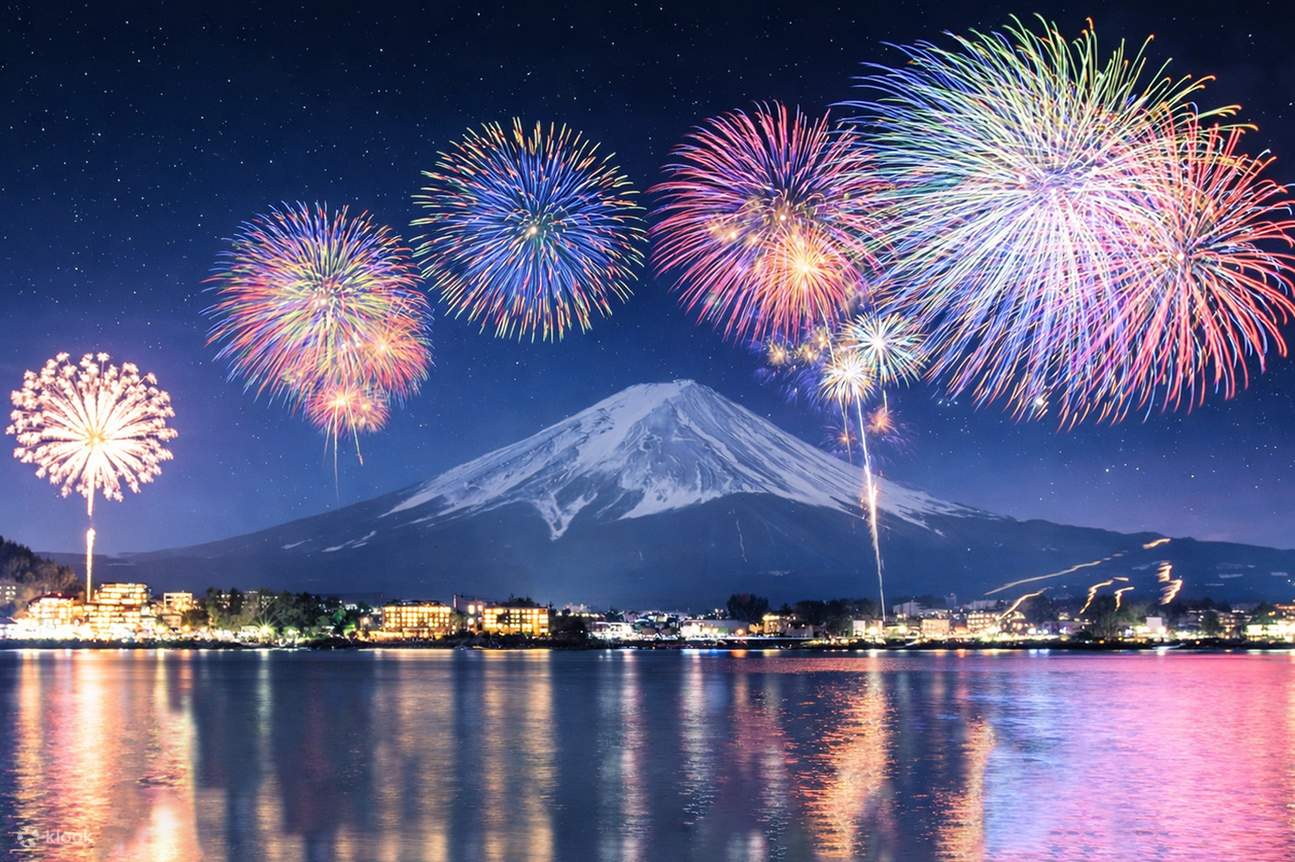 富士山河口湖冬花火大会 1日ツアー - Klook