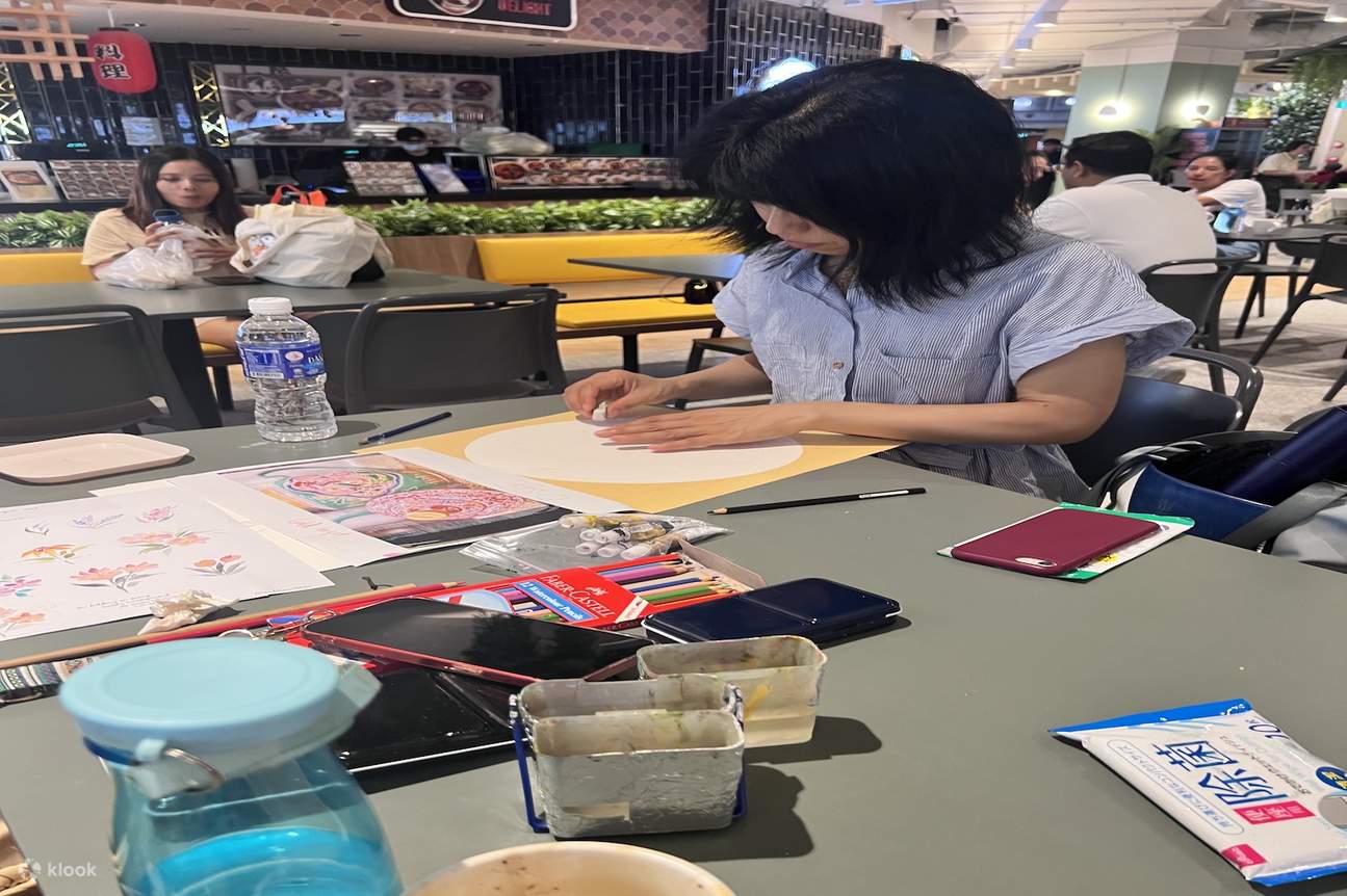 Taller de Dibujo y Pintura con Paseo por el Patrimonio